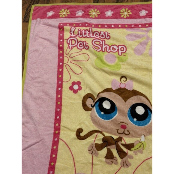 Vintage 2008 Hasbro LPS Littlest Pet Shop Fleece Plush Throw Blanket 50x60 - Picture 5 of 16